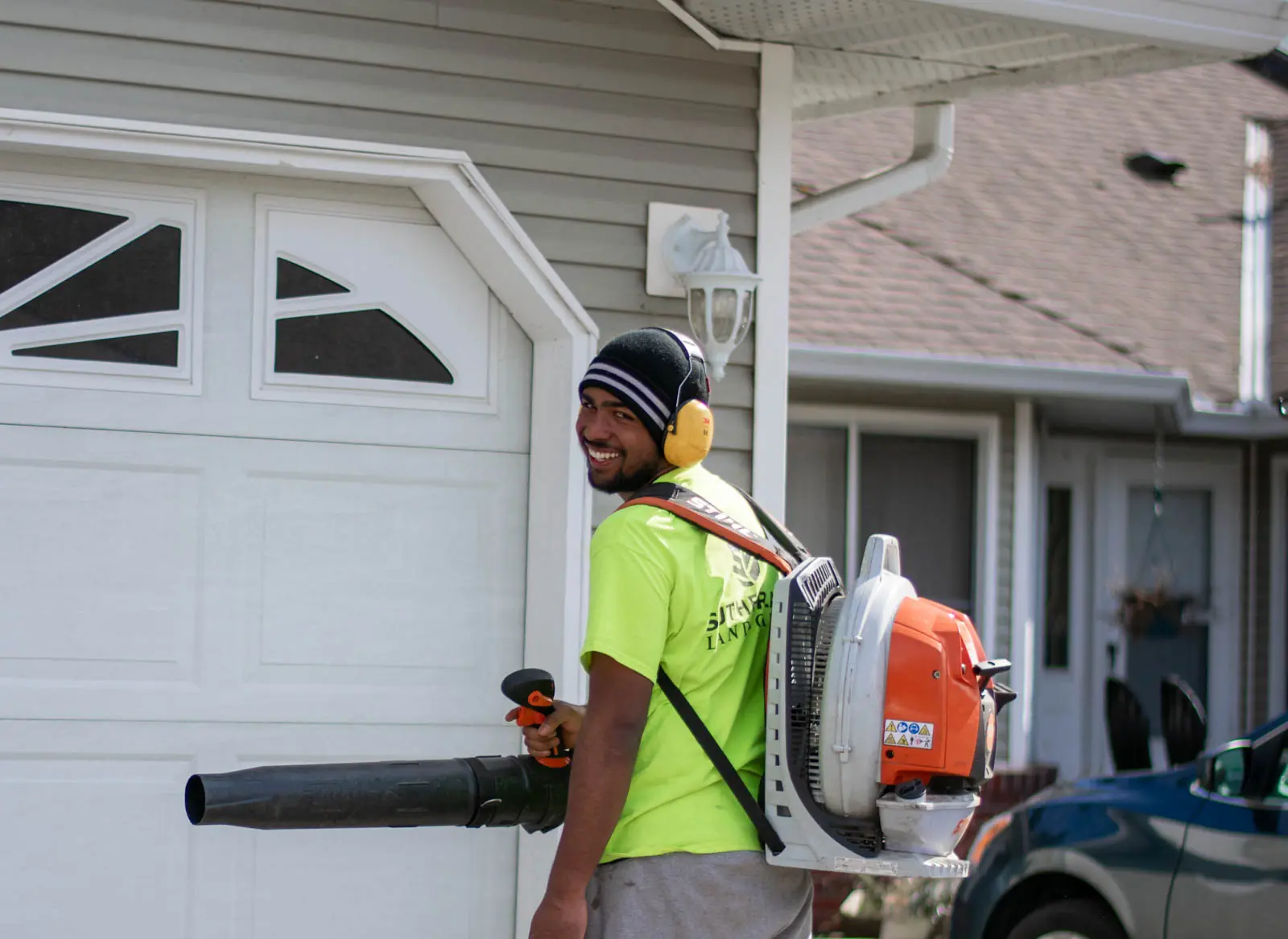 Commercial landscape maintenance
